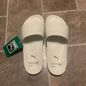 RARE Puma Neymar Jr. Slip on Slides Sandals White Mens Size 12 NWOB Amazon.com | PUMA Mens Neymar Jr Leadcat G Slide Casual  main image 4